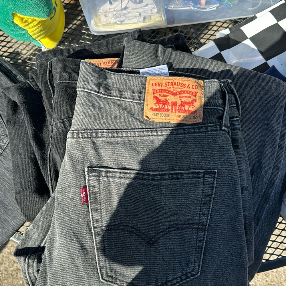LEVI JEANS
